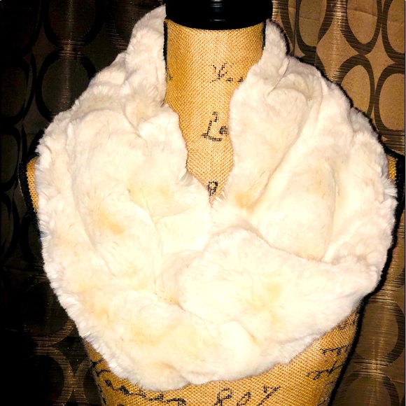 Faux Rabbit Fur Infinity Scarf - Picture 2 of 2